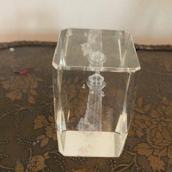 Lighthouse paper weight - Picture 3 of 3